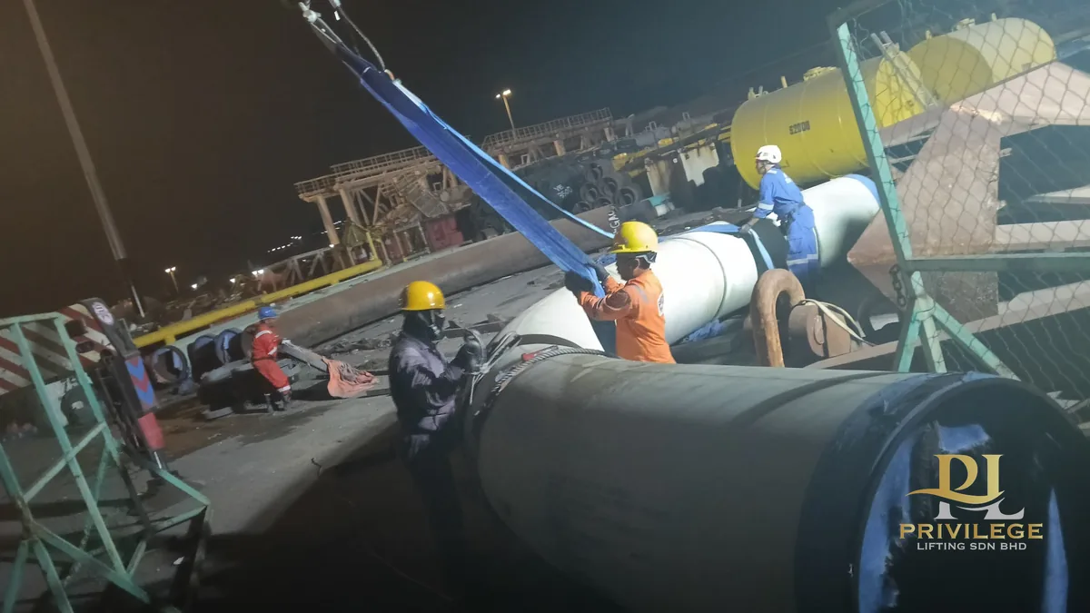 Privilege Lifting heavy equipment and scrap recycling operations in Tanjung Langsat